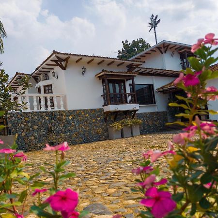 Hotel Boutique La Casa De Piedra Cali Exterior foto