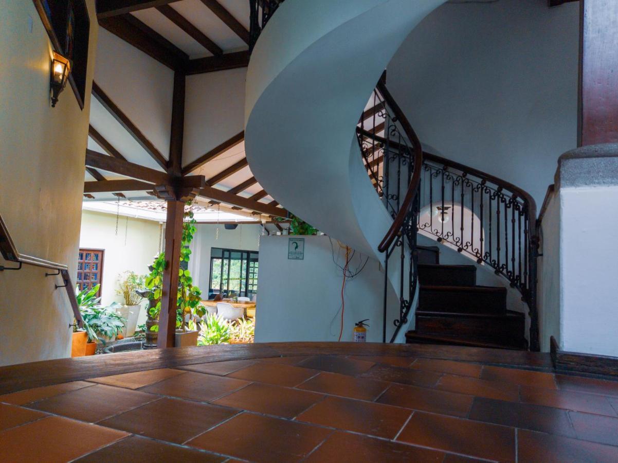 Hotel Boutique La Casa De Piedra Cali Exterior foto